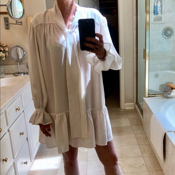 BCBGMaxAzria Dresses & Skirts - BCBGMaxAzria White Mini Dress